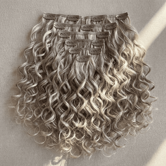 7‑Piece Clip‑In Curly Hair Extension Set – 55cm Ash & Light Blonde Mix (#18/613)