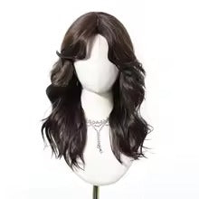 Long Black Wavy Synthetic Wig – No‑Lace Full Head Cover